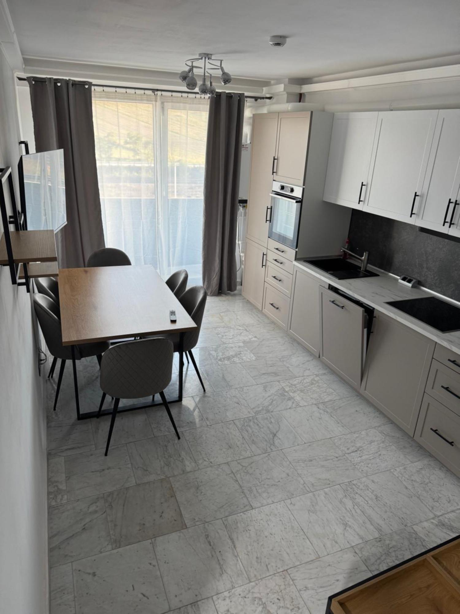 Sabo Apartment *